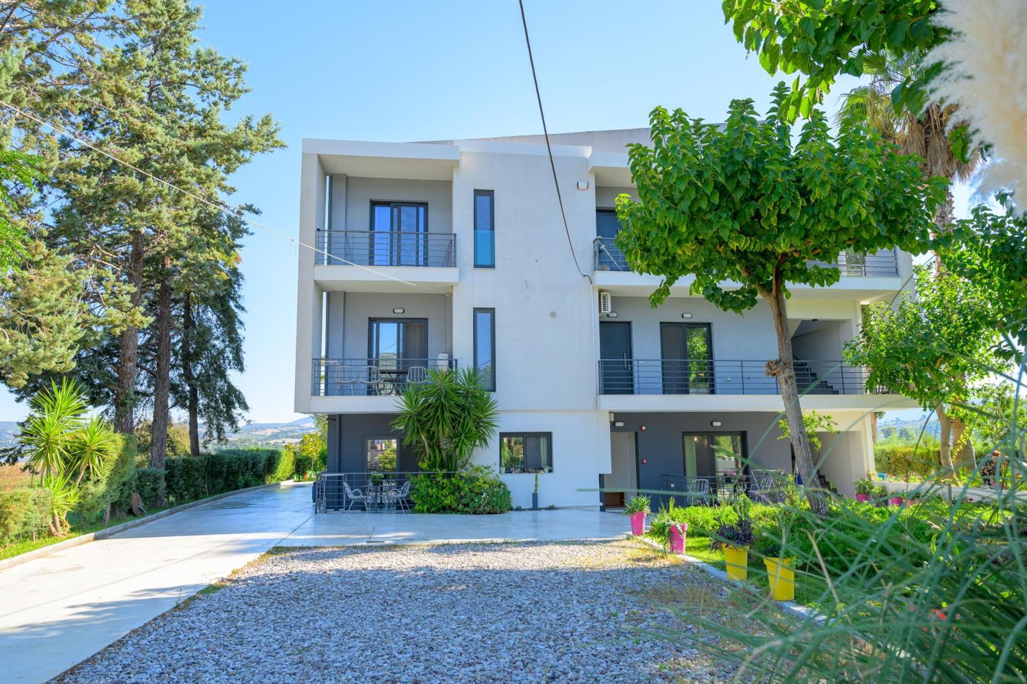 Bikini Apartments Kariotai Exterior photo